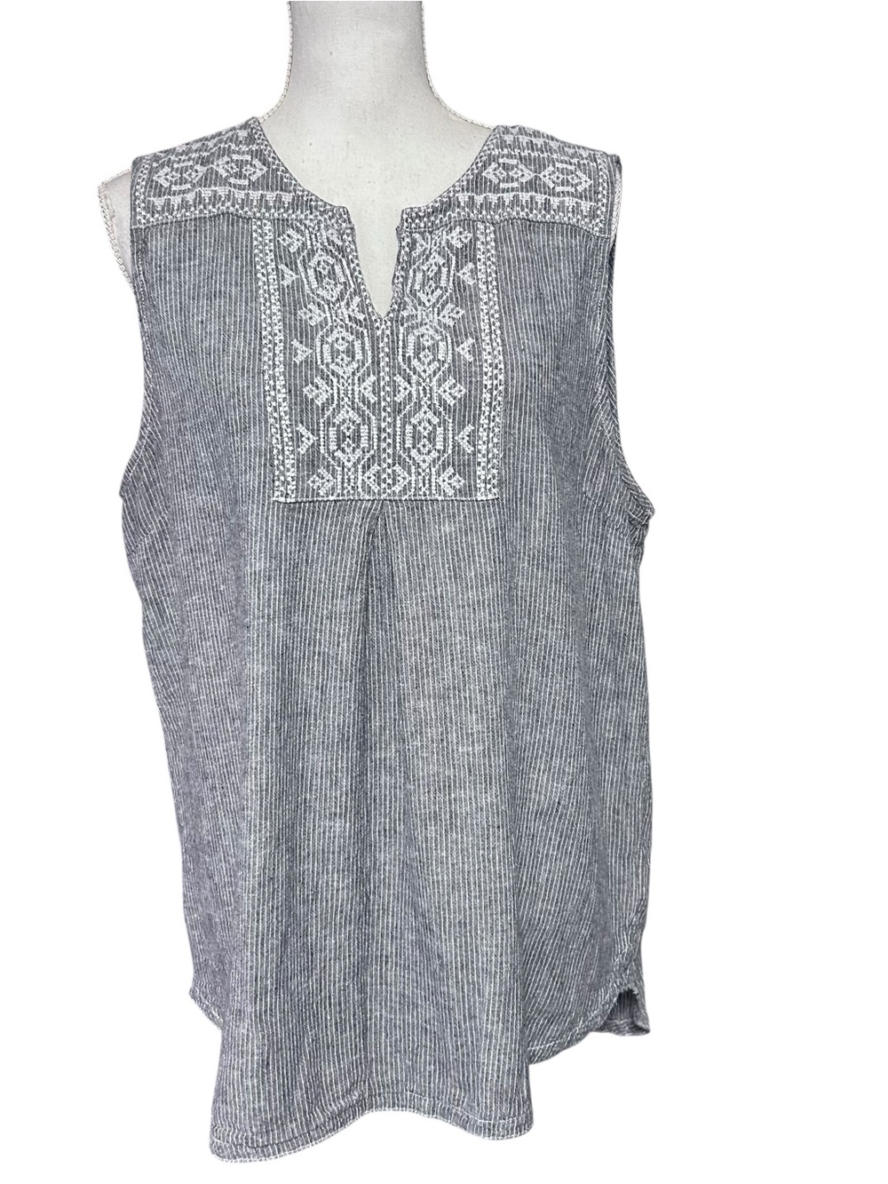 Beach Lunch Lounge Jayden Embroidered Sleeveless Top Womens XL Preppy Coastal